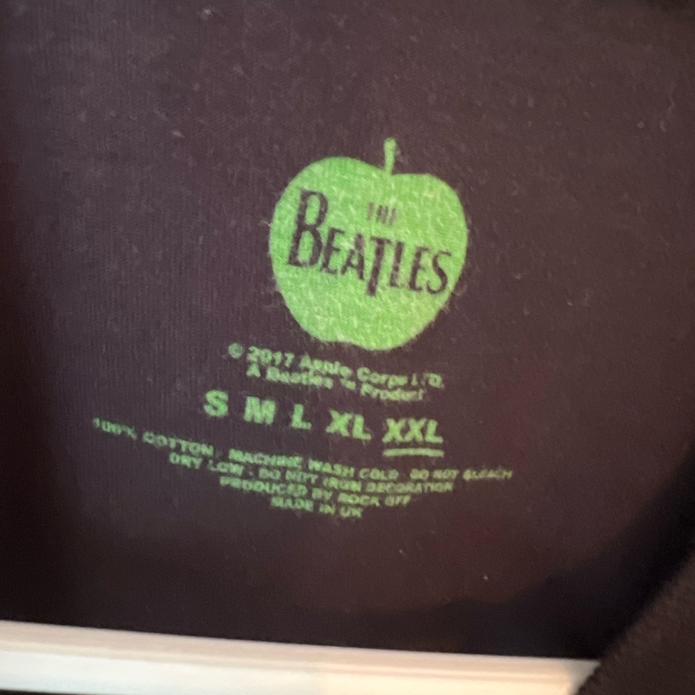 Beatles T. Perfect for oversized T with biker shorts or as a swim coverup. - Picture 3 of 3